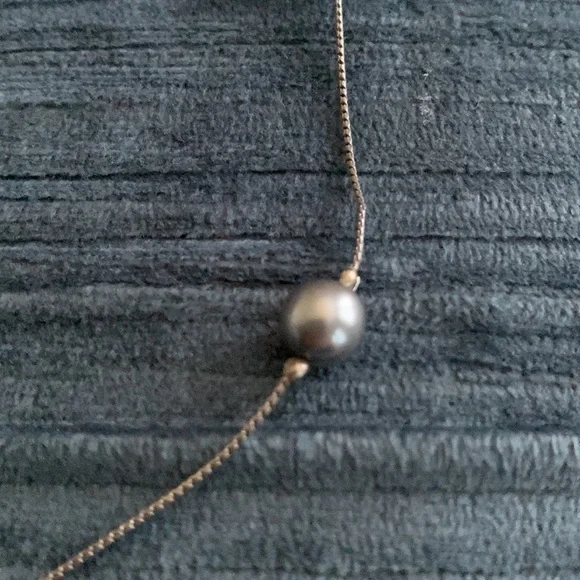 Black pearl 16 inch necklace - Picture 2 of 5